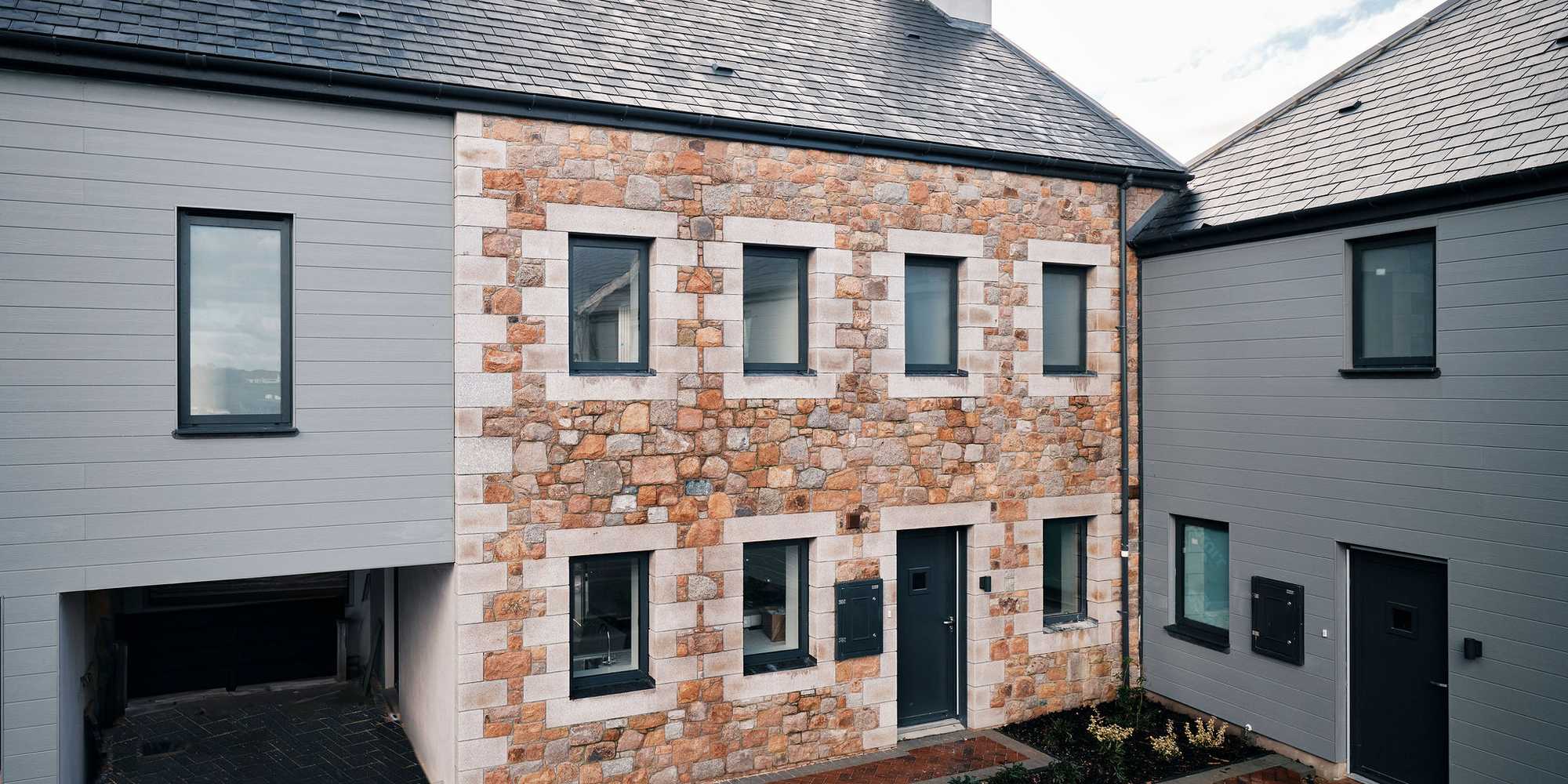 Clos Du Manoir Broadlands