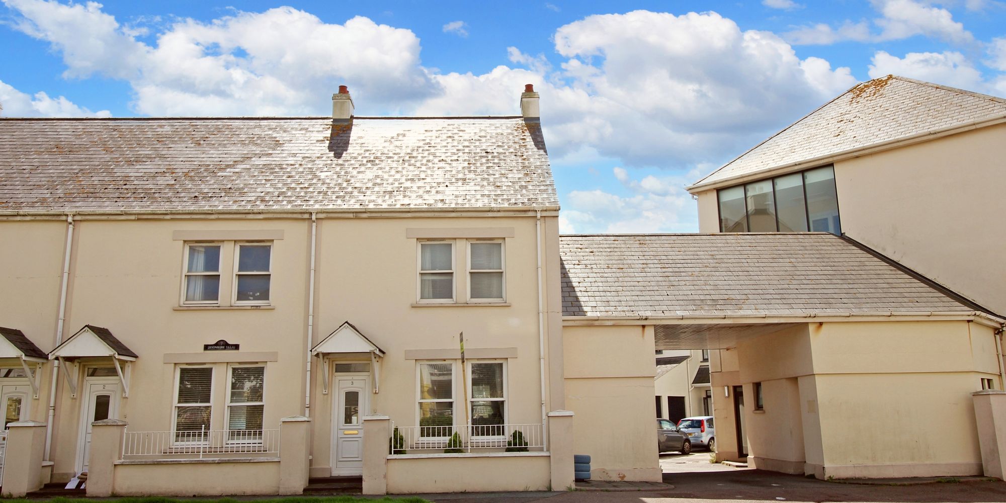 Sunningdale Manor Broadlands