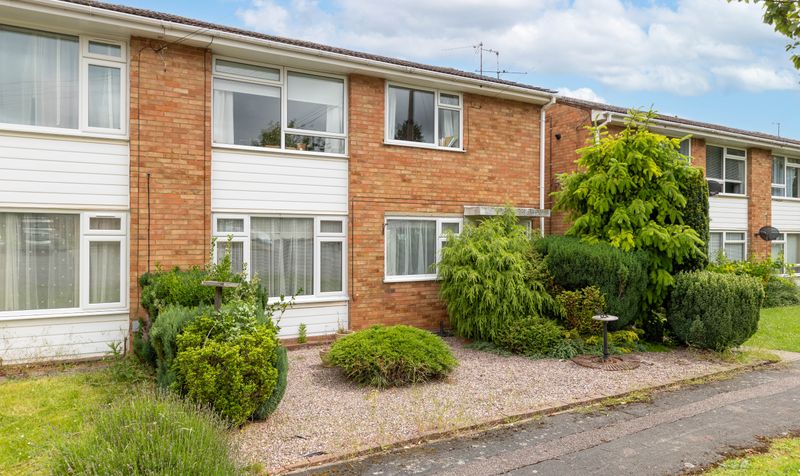 2 Bedroom Maisonette For Sale – Bramfield, Hitchin, SG4