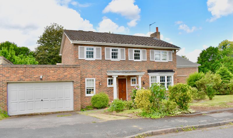 Chantry Close, Ashtead, KT21 - Cairds Estate Agents