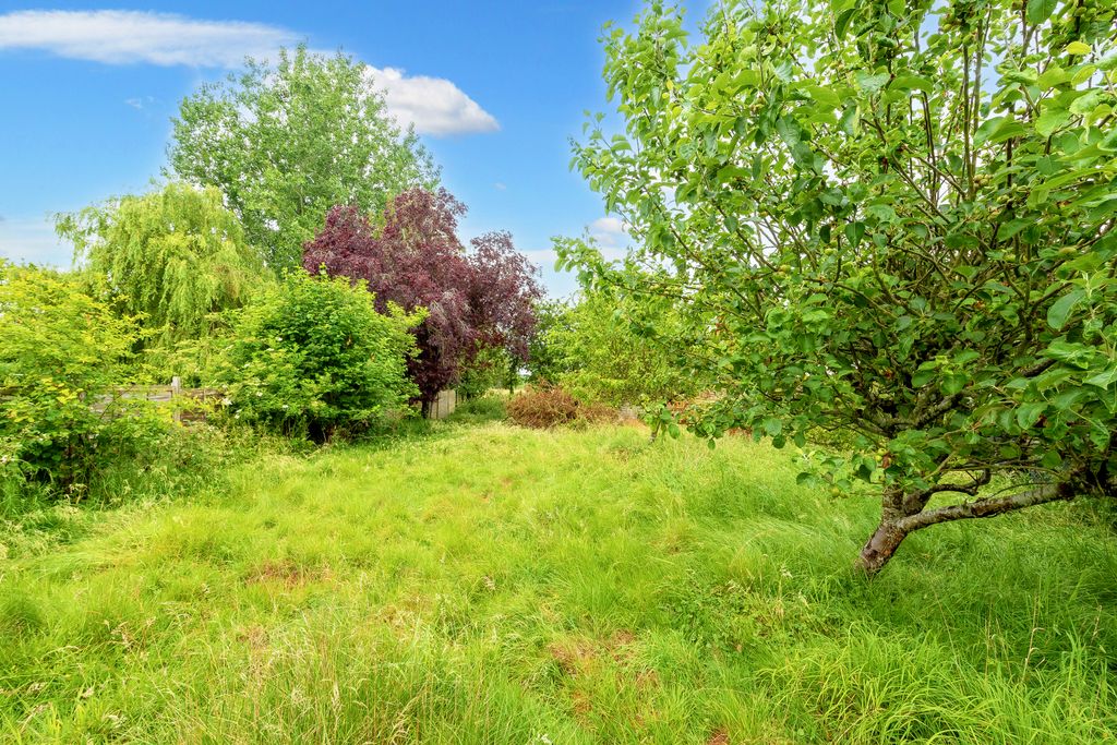 4 bedroom Detached for sale in Wootton Village, Boars Hill, OX1