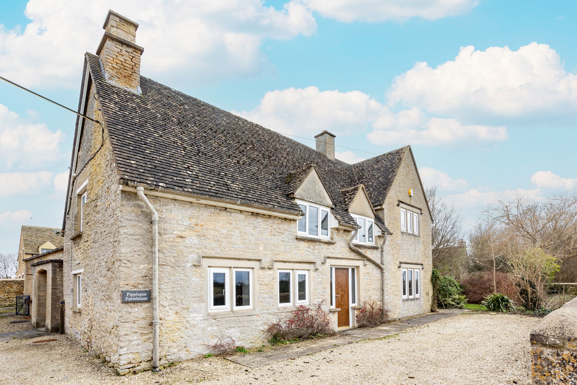 4 bedroom Detached for sale in Weald, Bampton, OX18 Breckon & Breckon