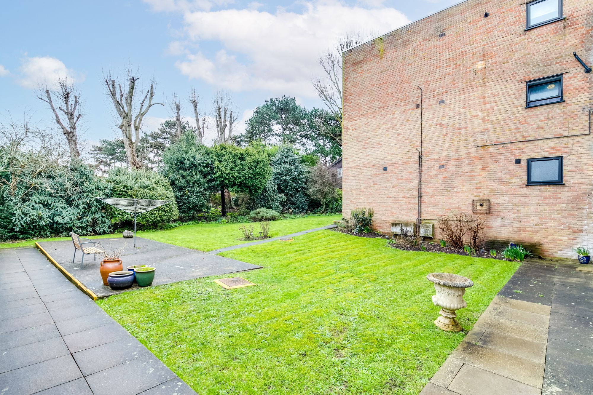 Hoe Lane, Ware, SG12 Elliot Heath