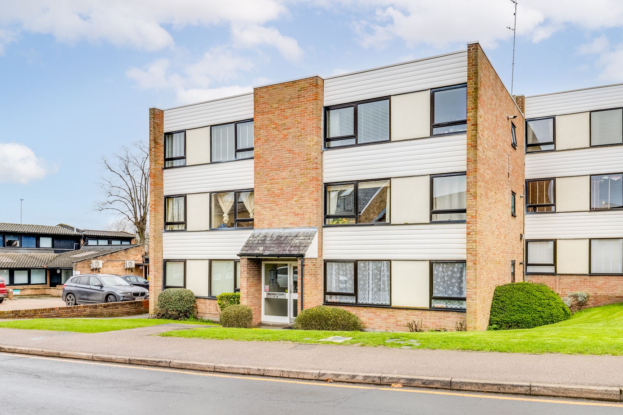 Hoe Lane, Ware, SG12 Elliot Heath