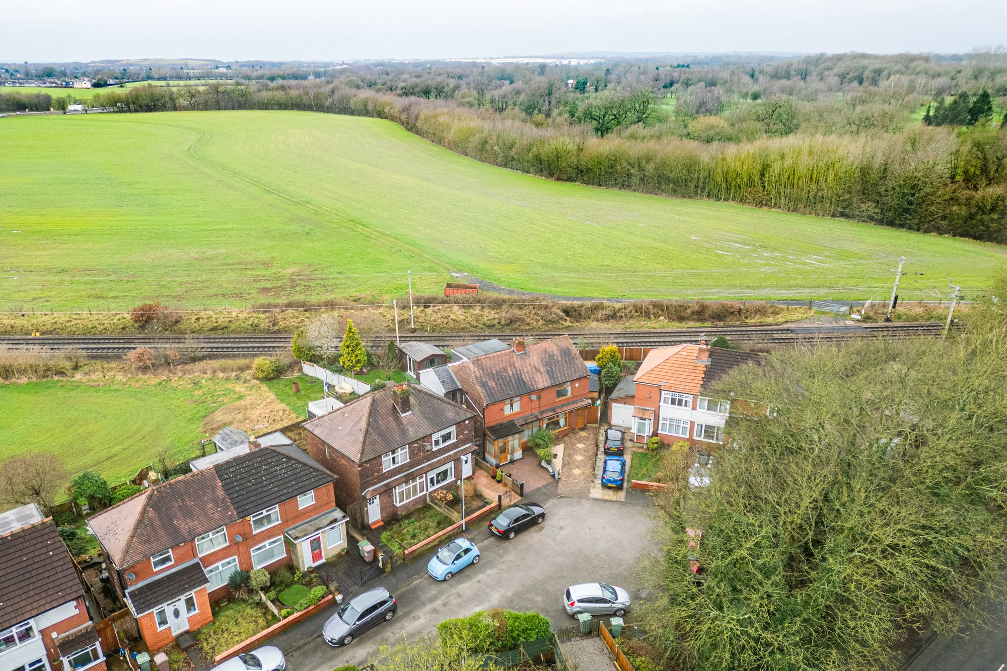 Golborne Dale Road, NewtonLeWillows, WA12 Ashtons Estate Agency