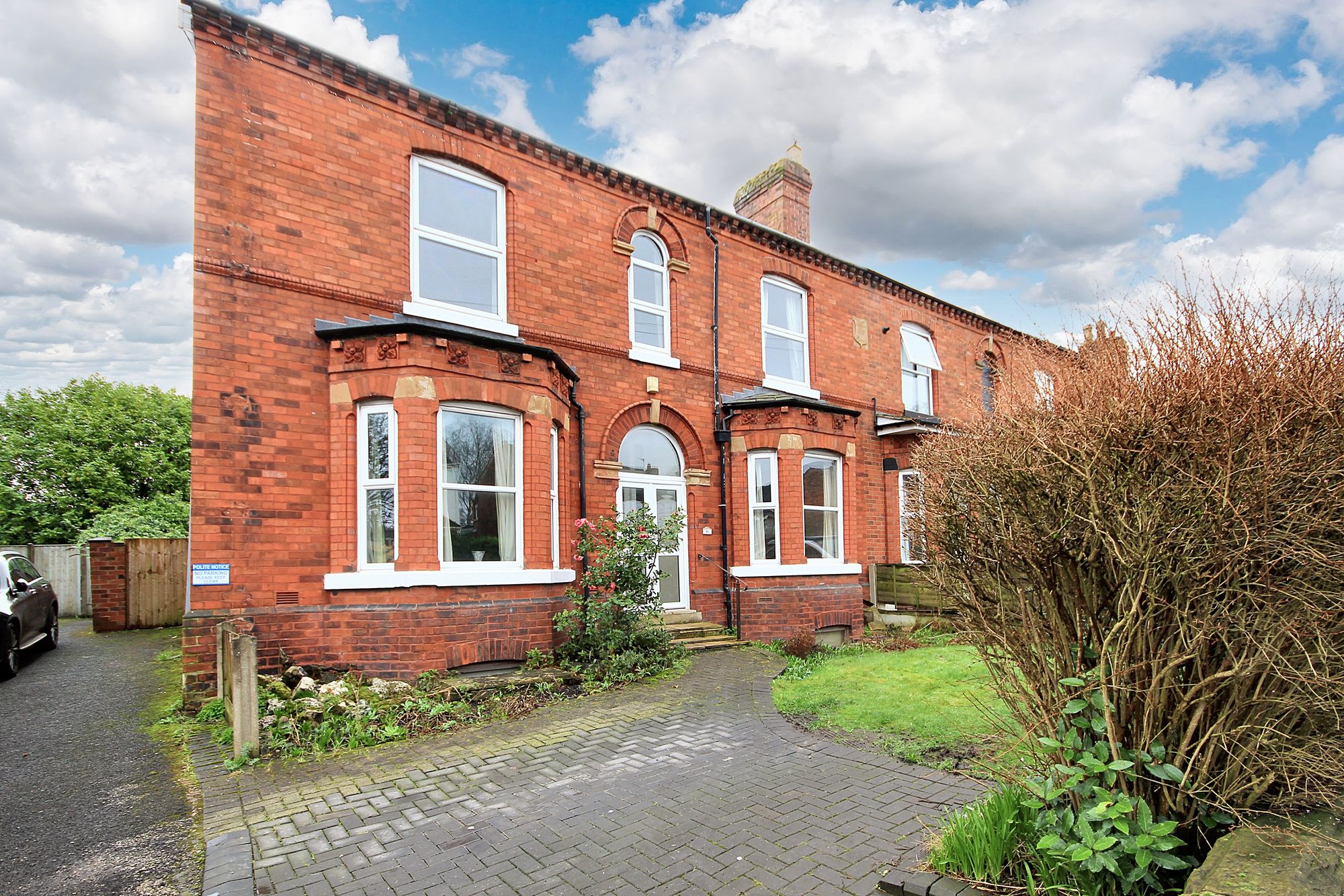 Estate Agents NewtonleWillows Ashtons Estate Agency