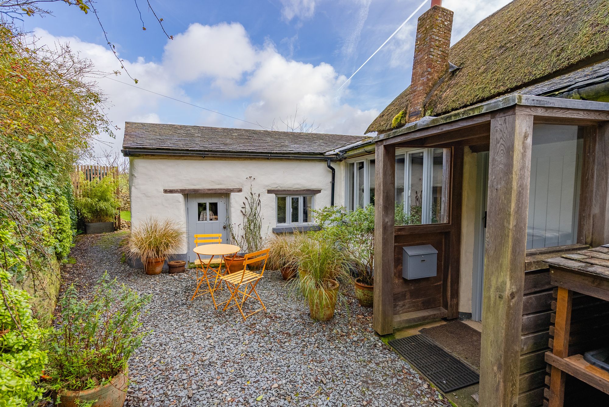 Yeoford, Crediton, EX17 Helmores