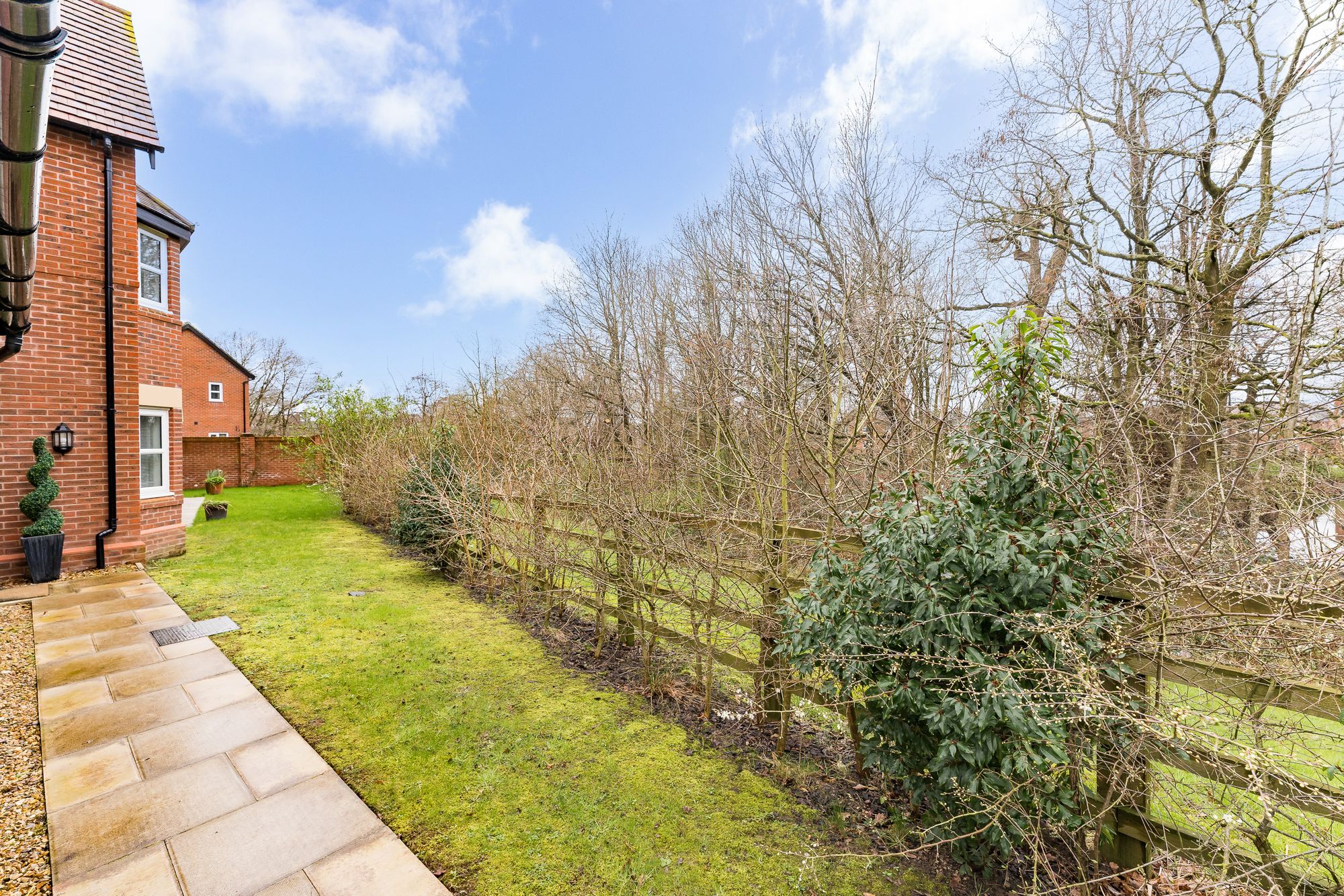 Lutterworth Avenue, Runcorn, WA7 Ashtons Estate Agency