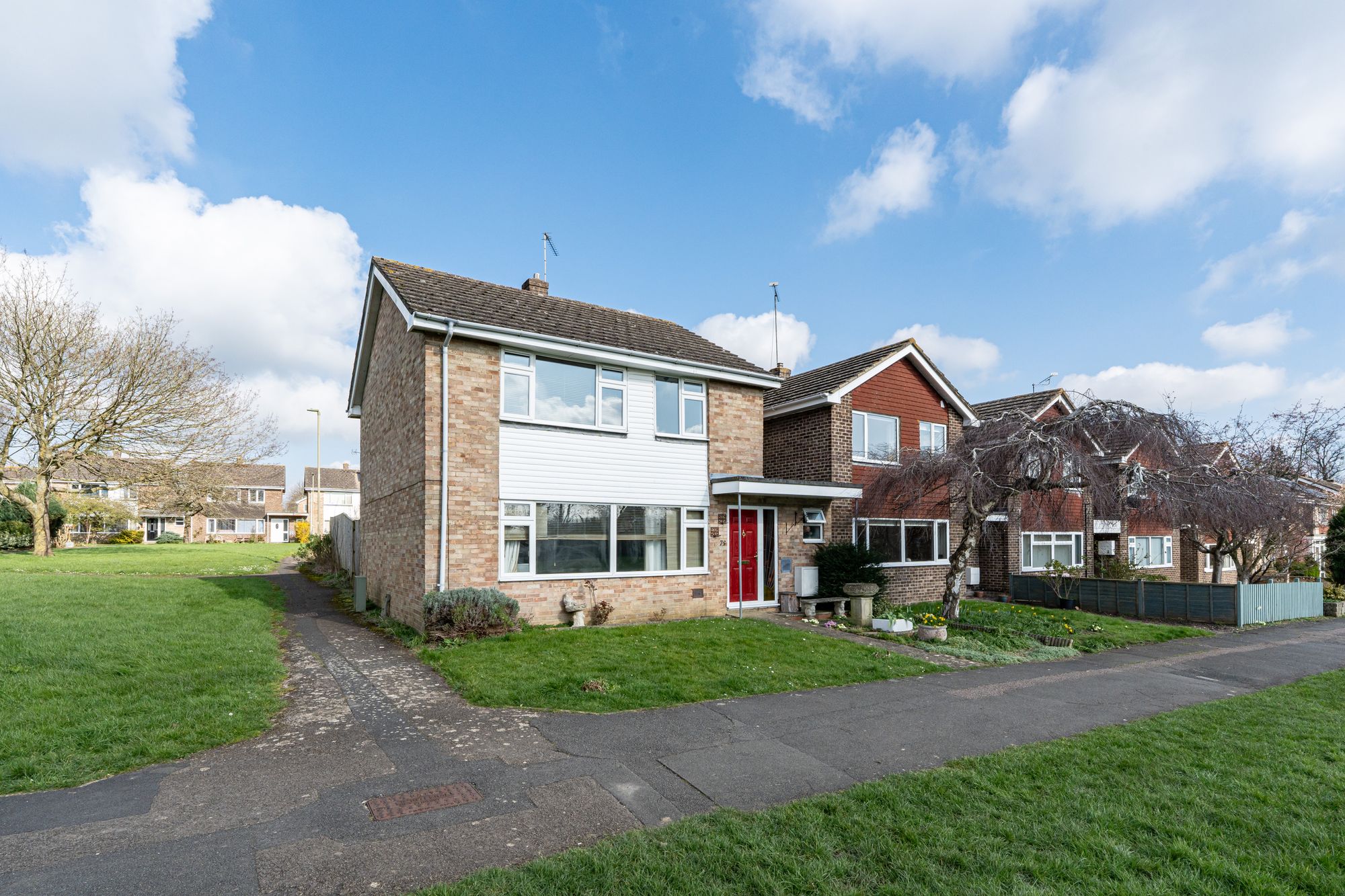 3 bedroom House for sale in Farmers Close, Witney, OX28 Breckon & Breckon