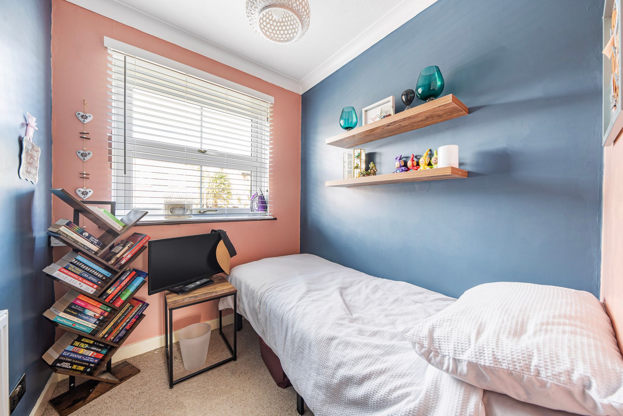 Cremer Place, Faversham, ME13 Sold STC Iliffe & Iliffe