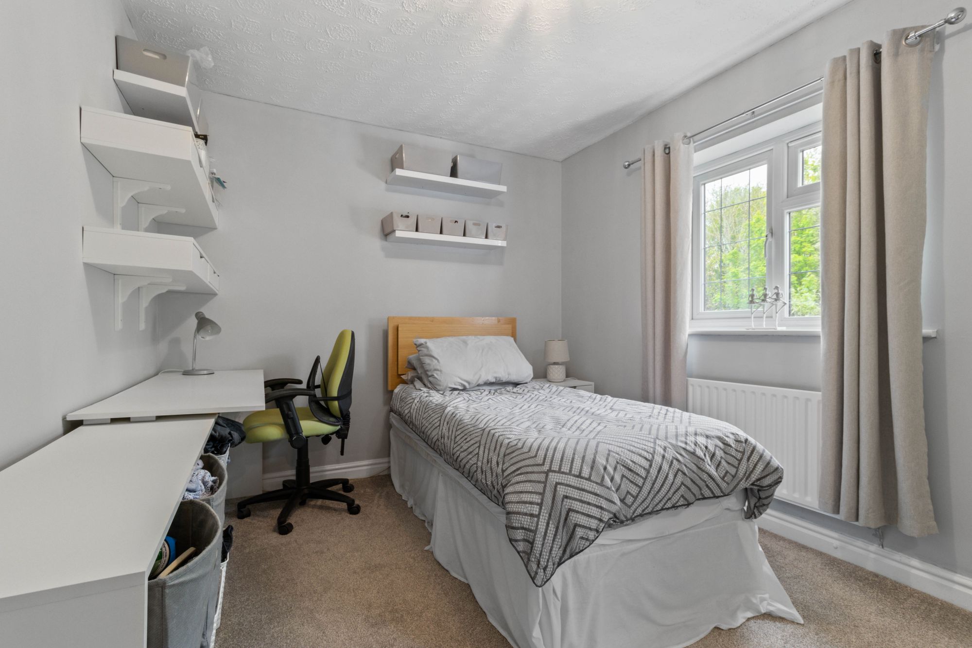 Foxhills Close, Warrington