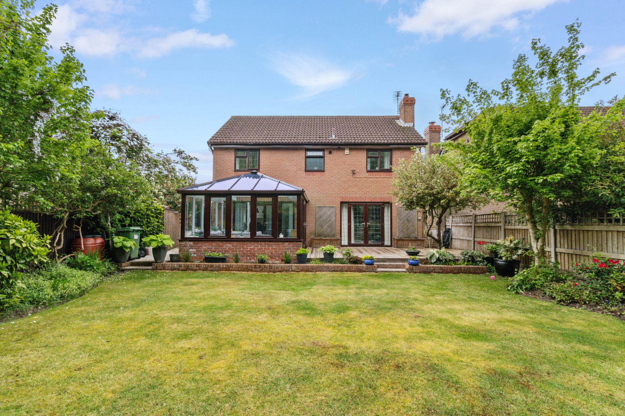 Foxhills Close, Warrington
