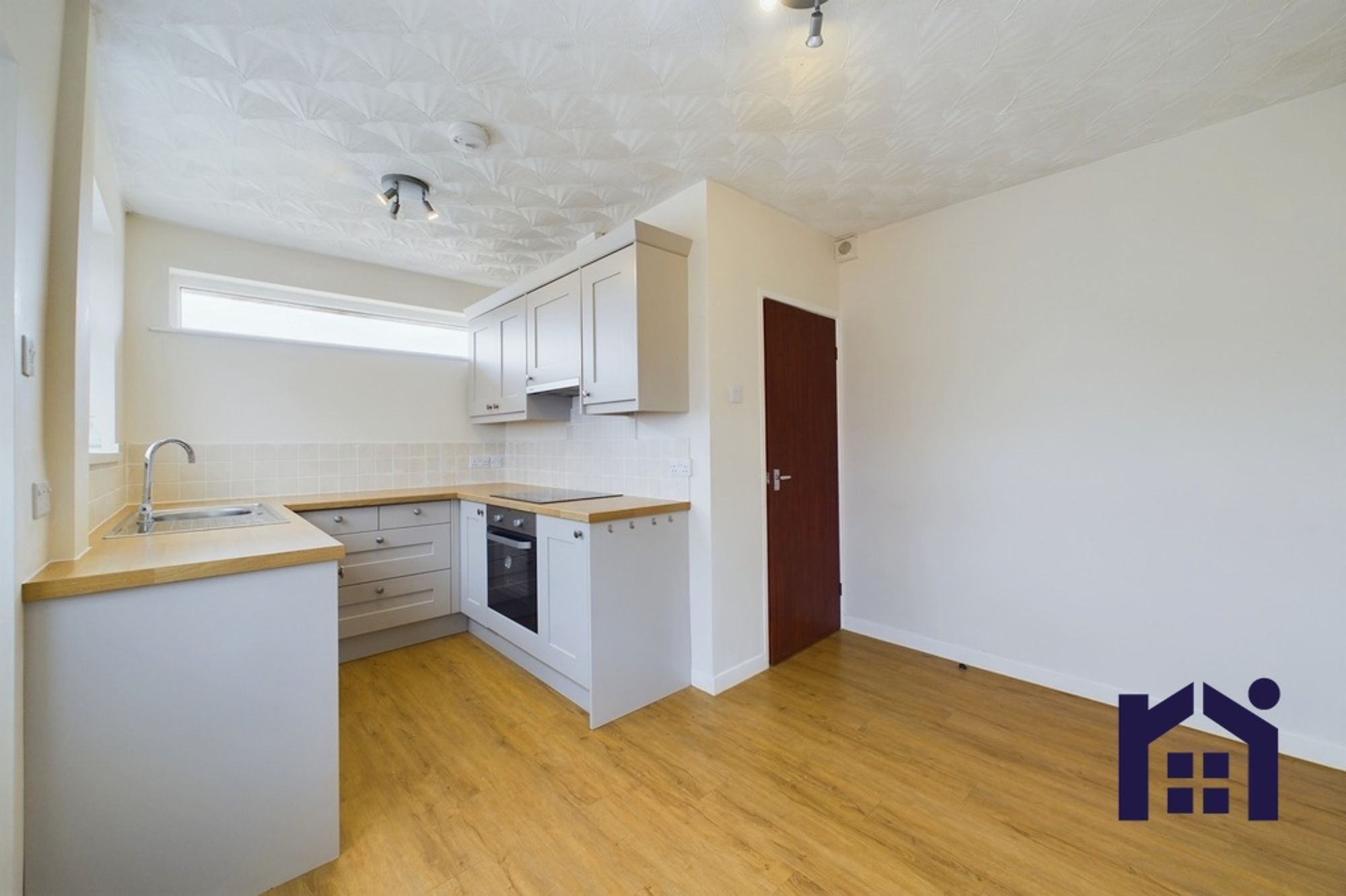 Ravenhill Drive, Chorley, PR7 1RP Home Truths