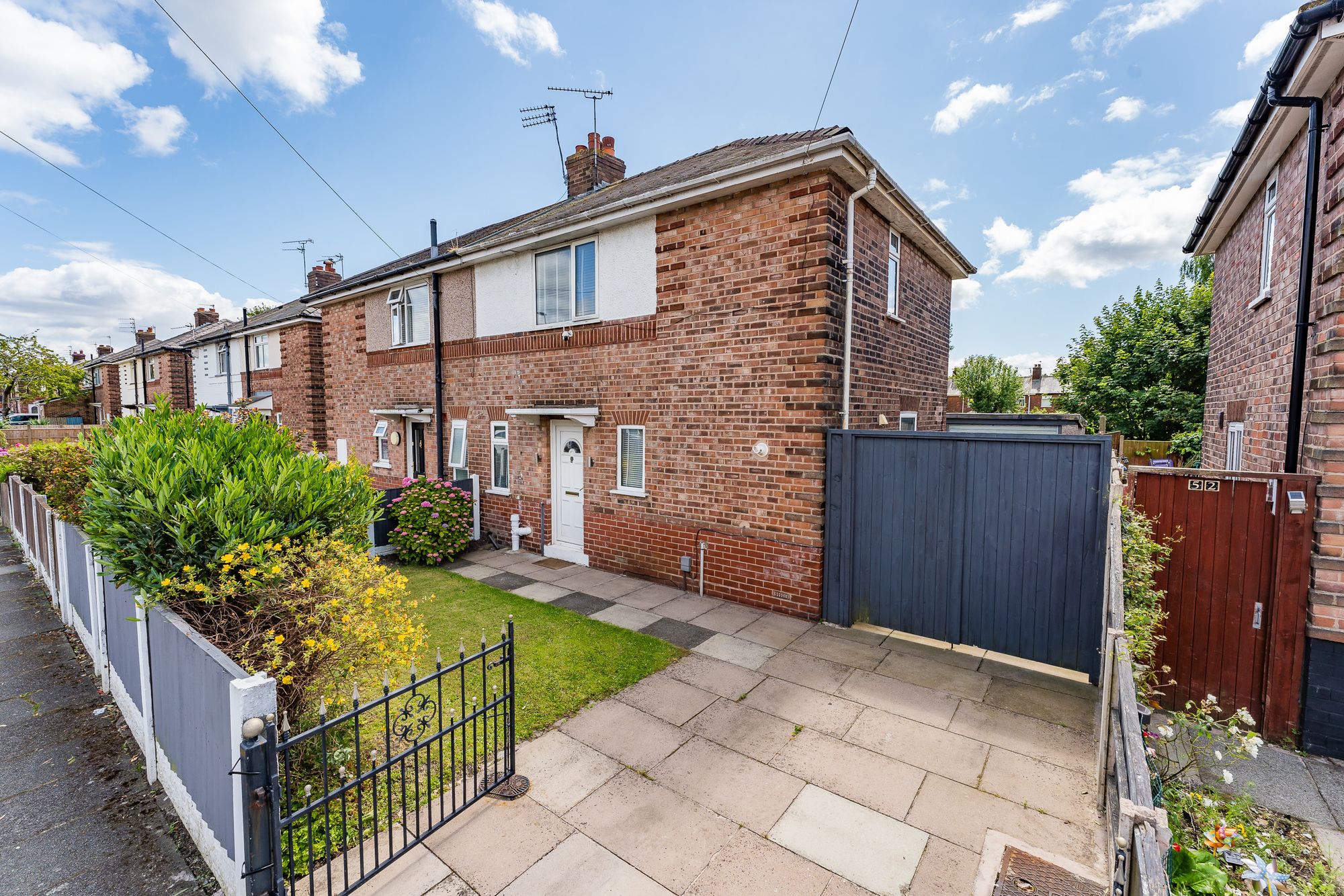 Lancaster Road, Widnes, WA8 Ashtons Estate Agency