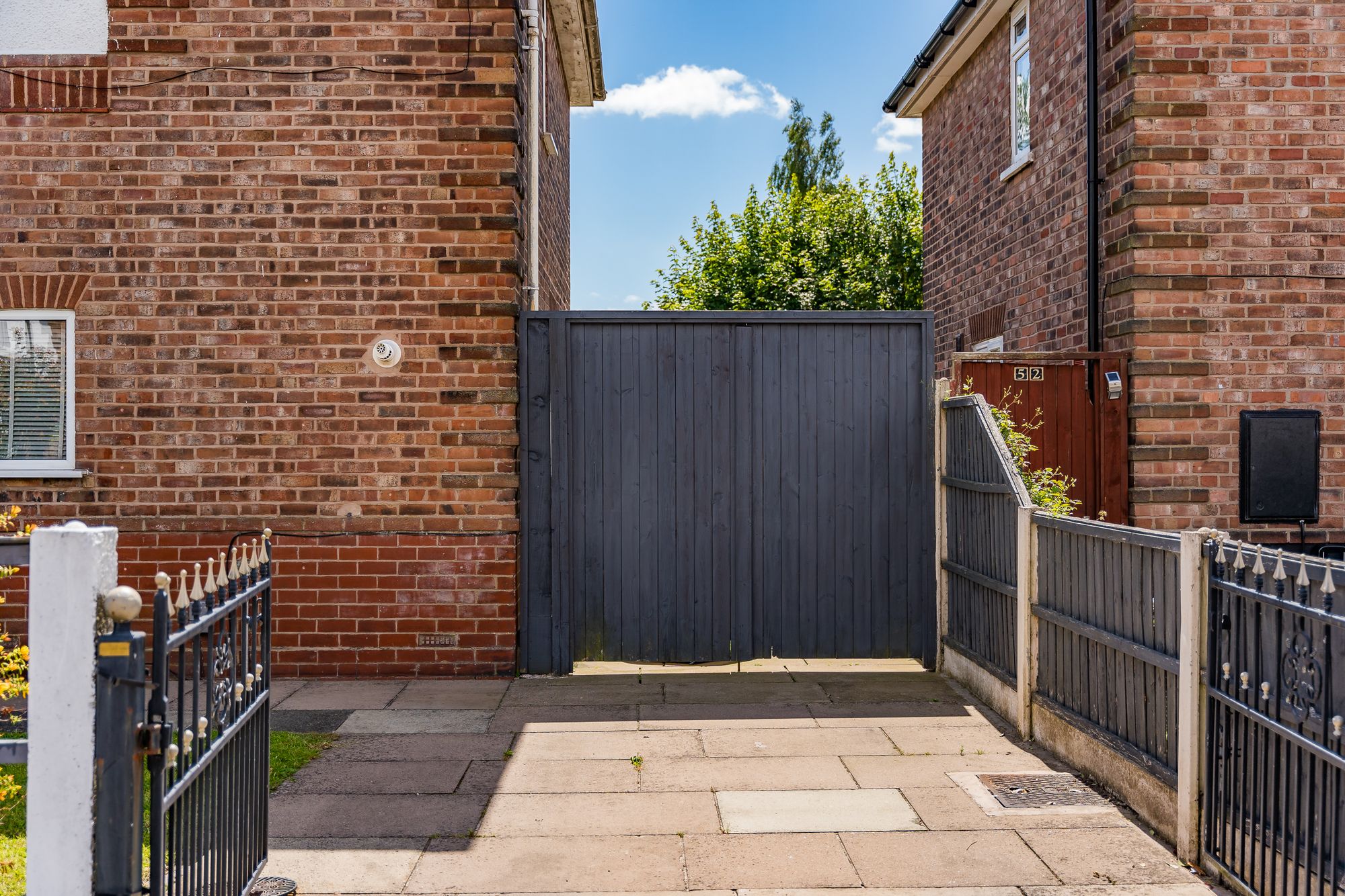 Lancaster Road, Widnes, WA8 Ashtons Estate Agency