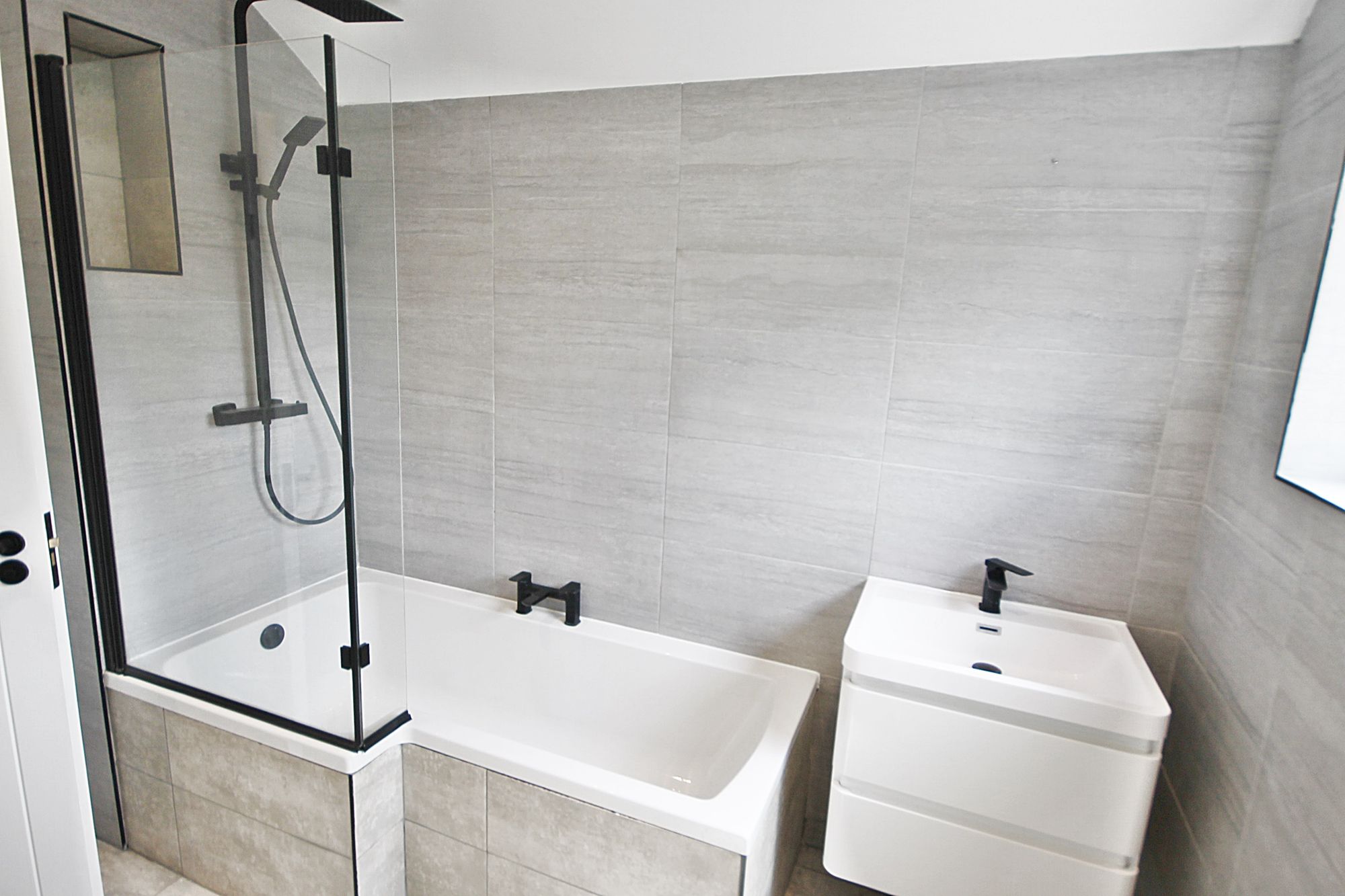 Pinewood Avenue, Warrington