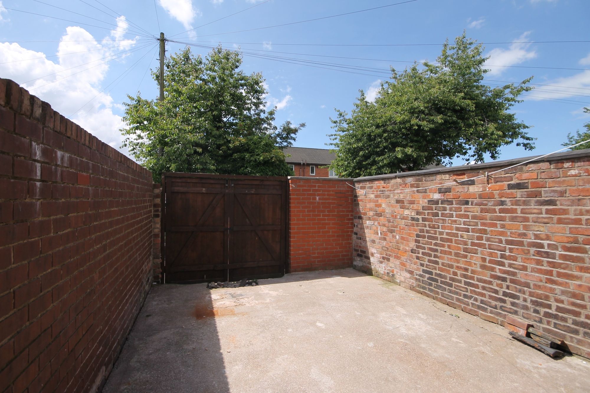 Pinewood Avenue, Warrington