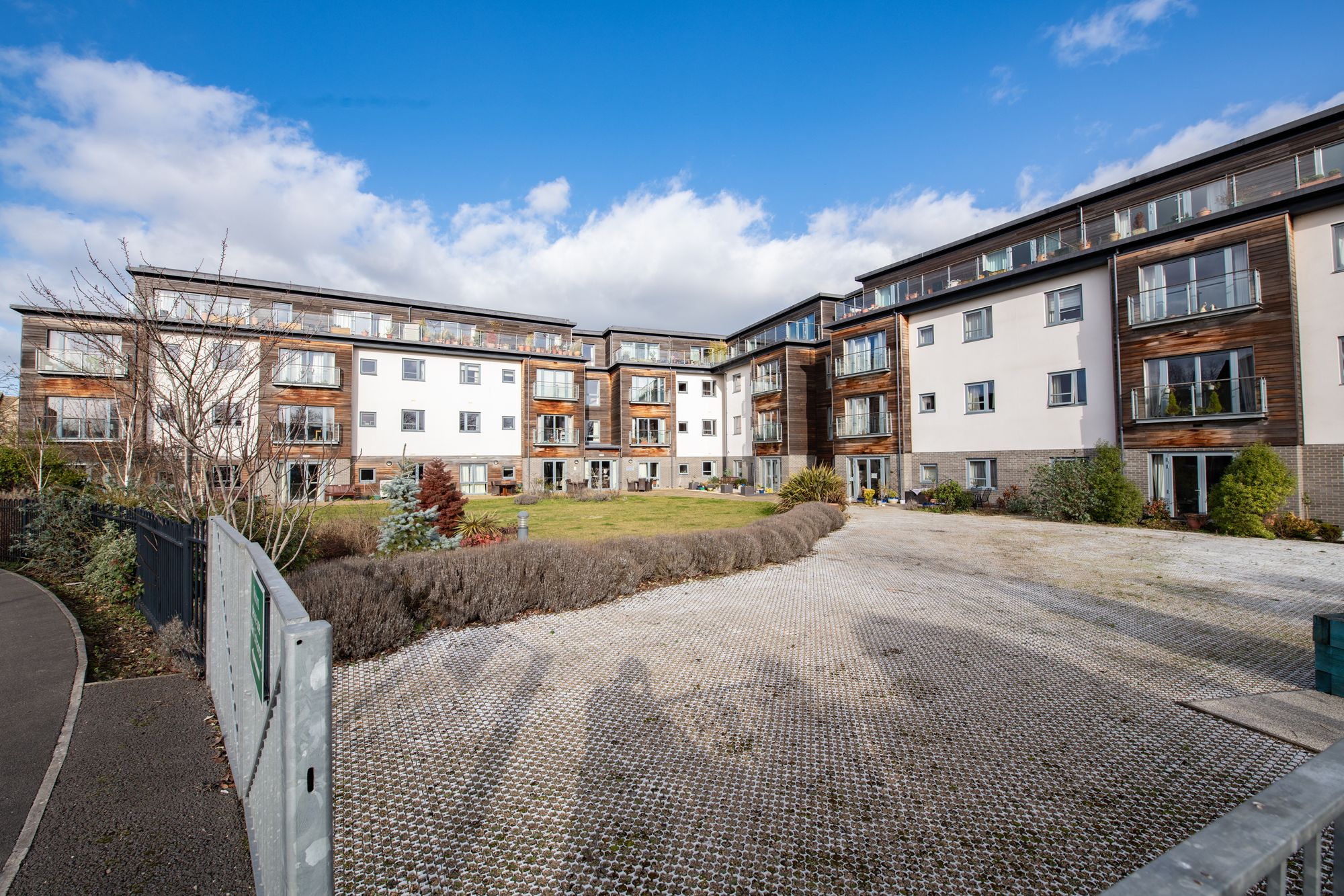 2 bedroom Flat for sale in Buttercross Lane, Fernleigh Buttercross Lane, OX28 Breckon & Breckon