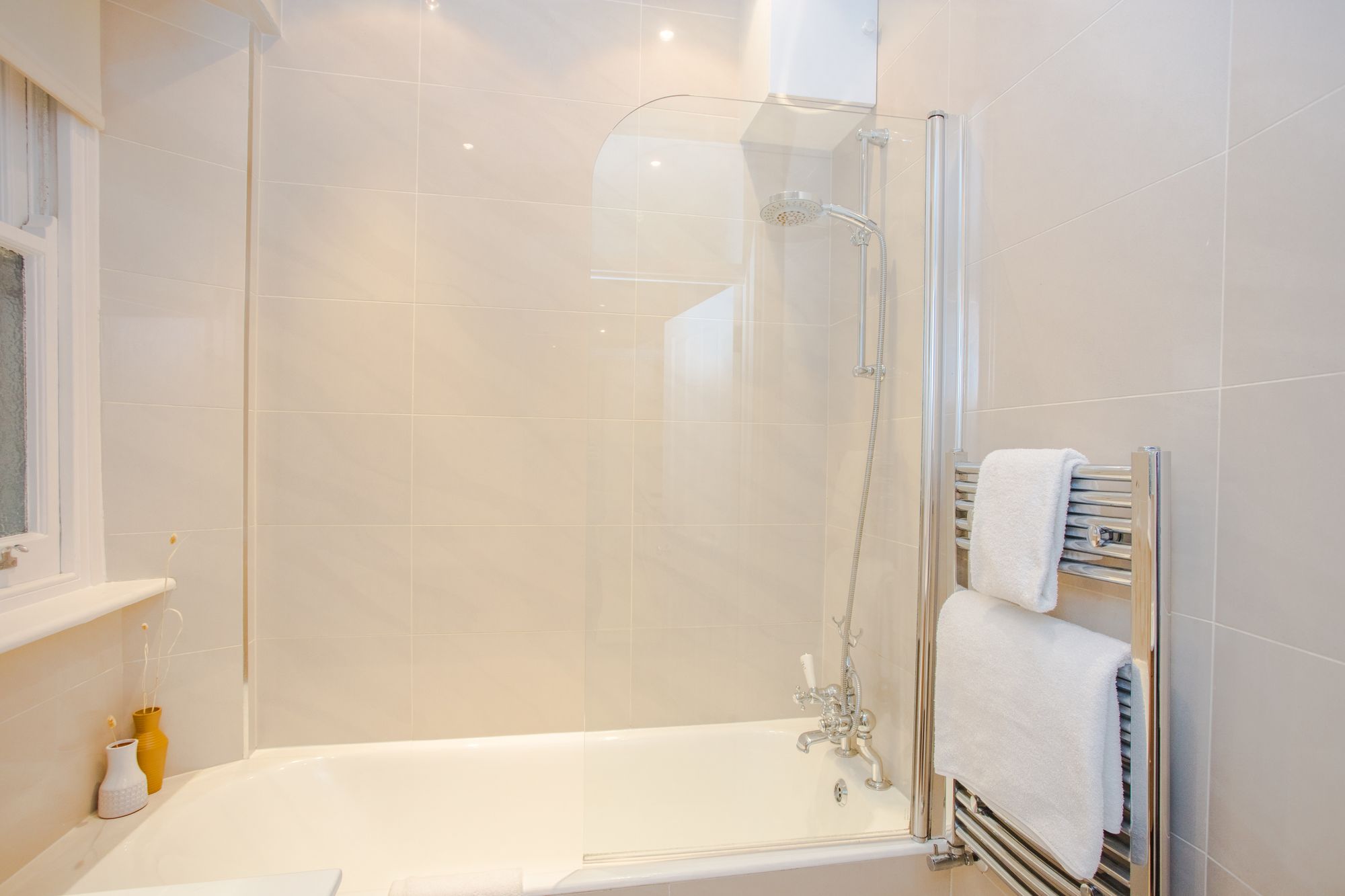128 Biddulph Mansions-23