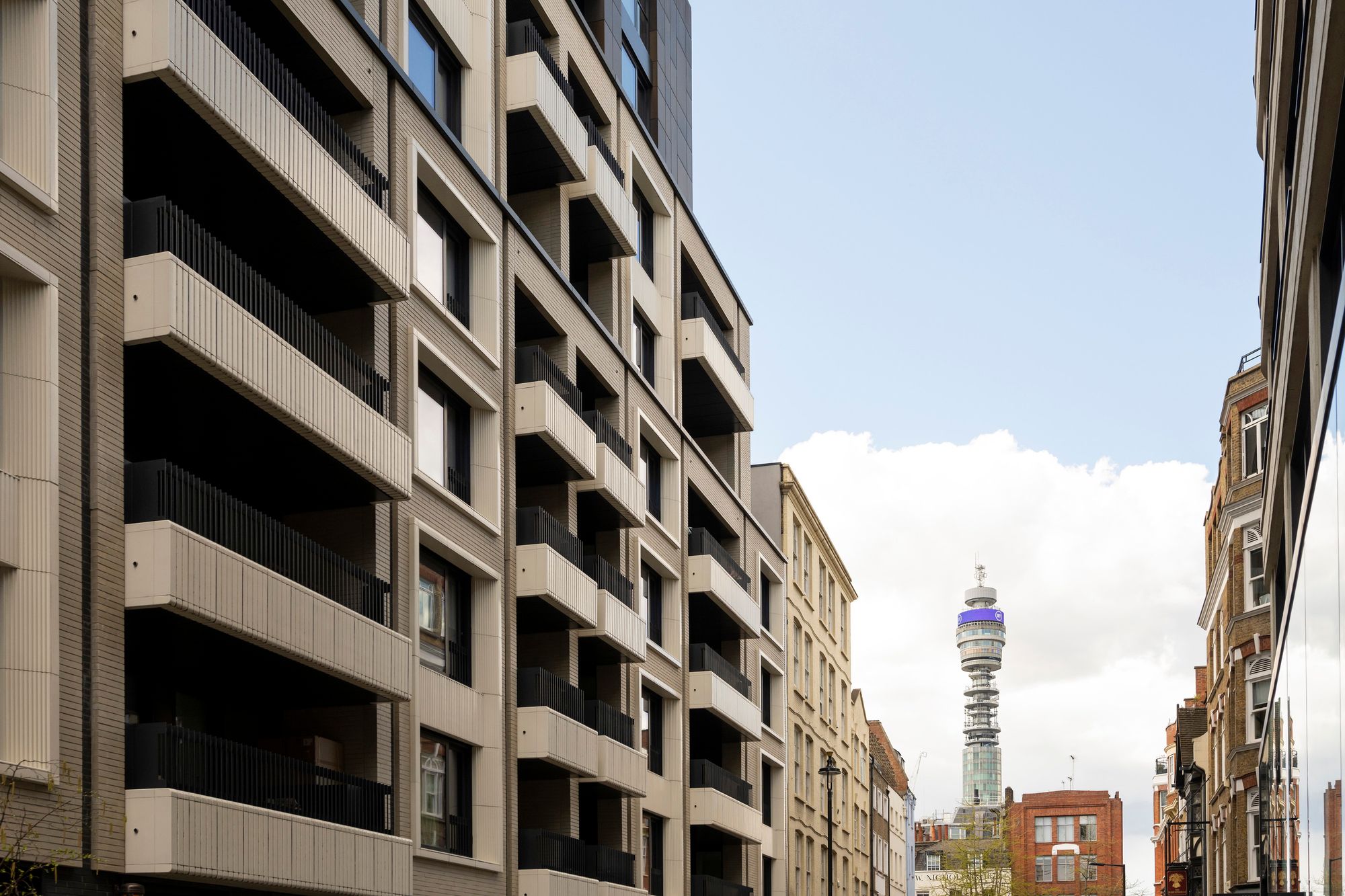 SOH-113 Rathbone Place-34_Lo