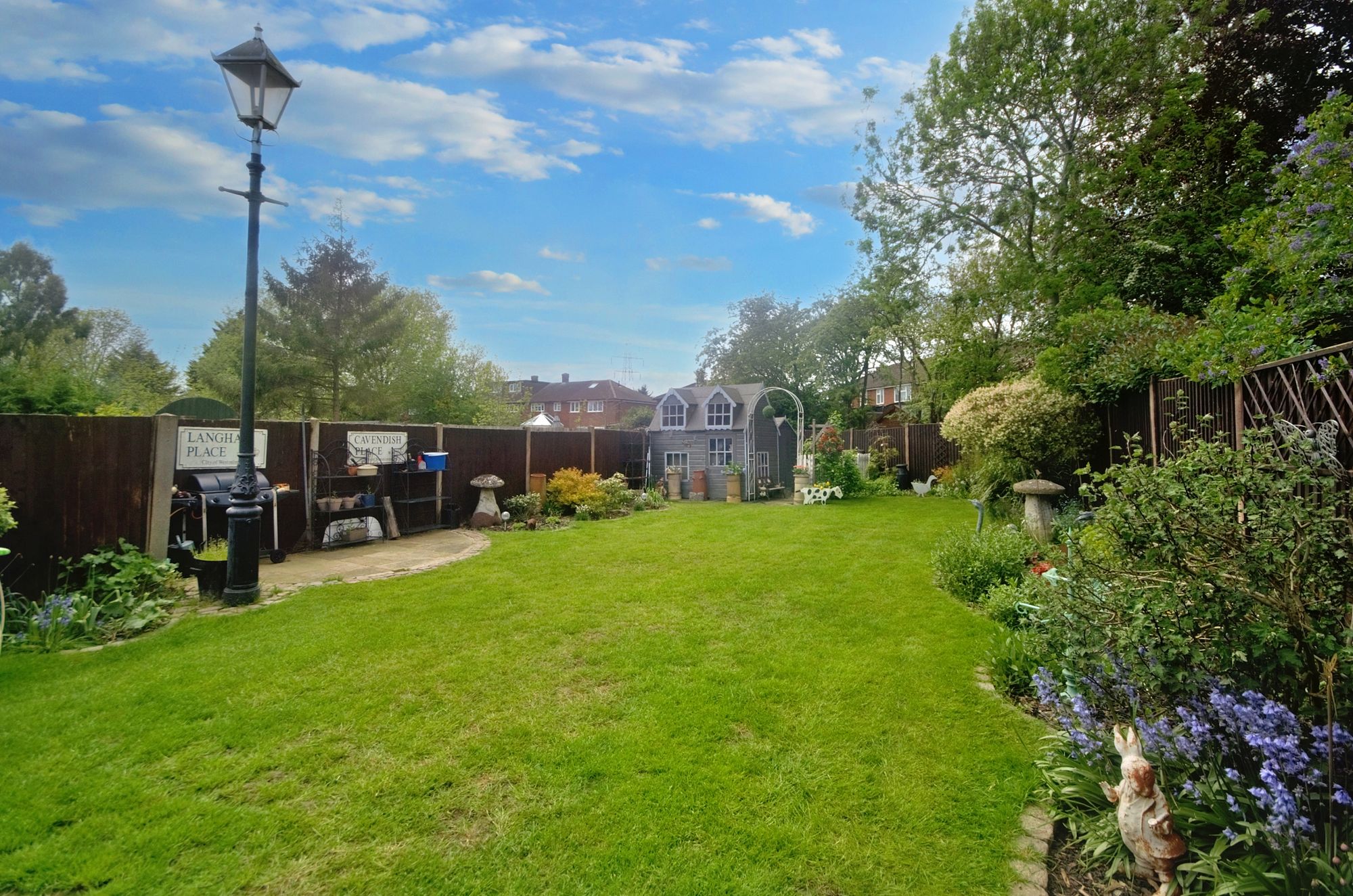 3 bedroom semidetached house for sale