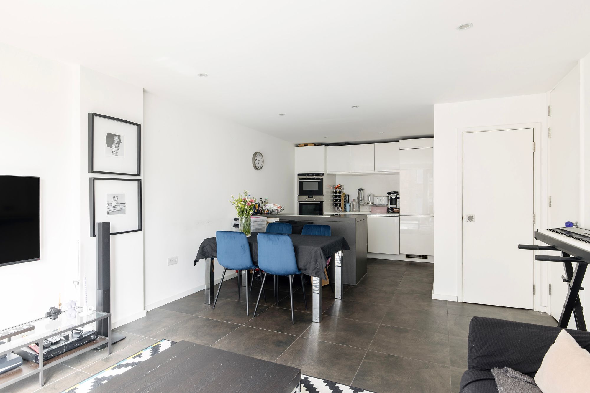 Story of Home - Apt 8, Orchard Building, 25 Pear Tree Street - 11_Lo