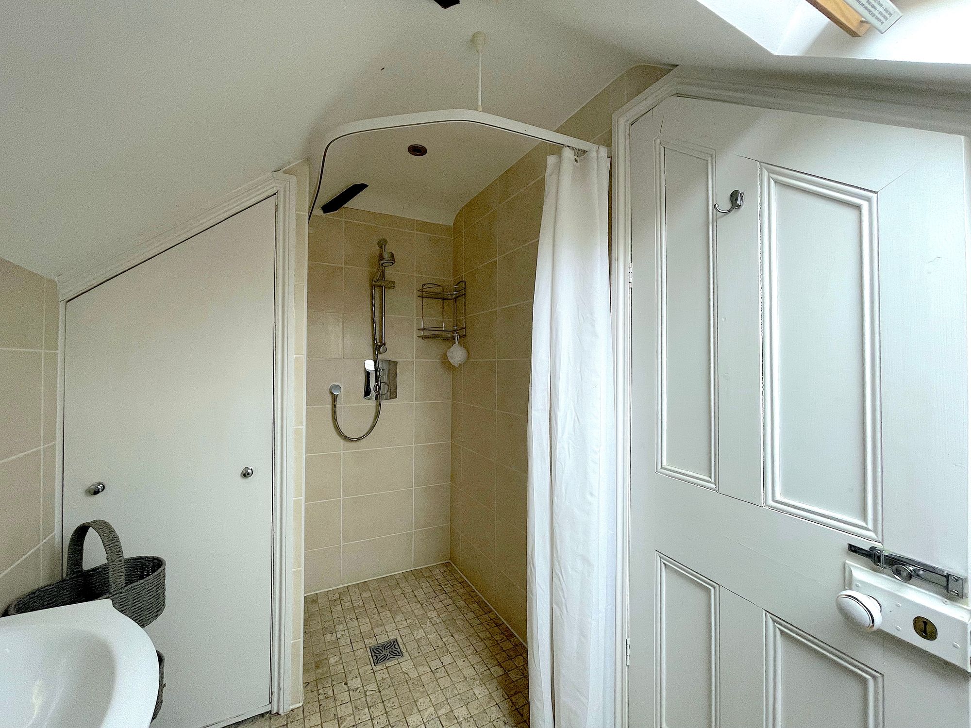 Shower Room (1)