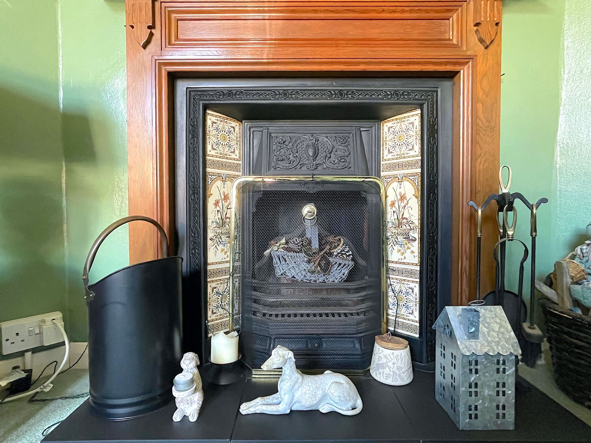 Living Room Fireplace (1)