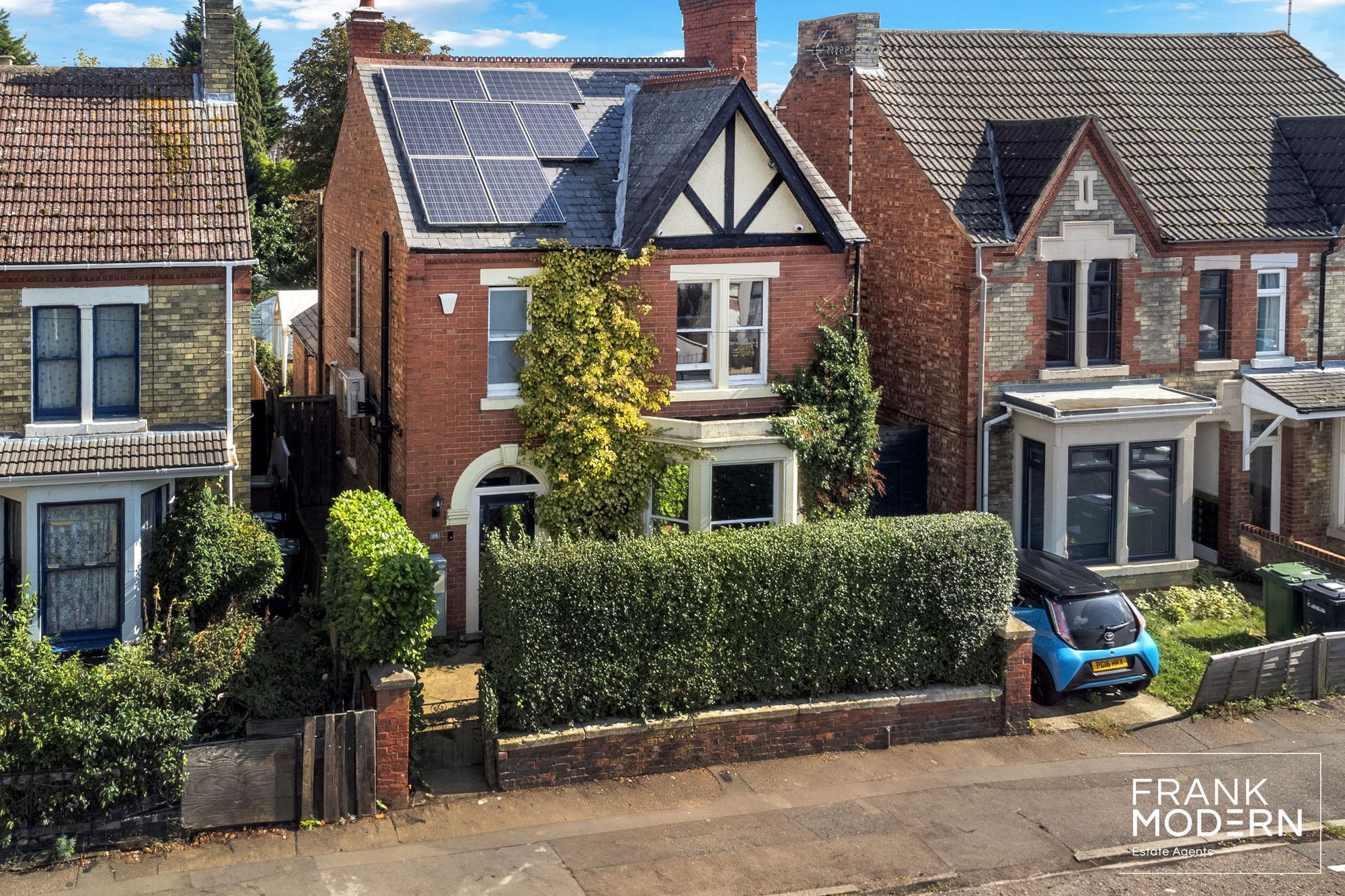 Aldermans Drive, Peterborough, PE3 Frank Modern