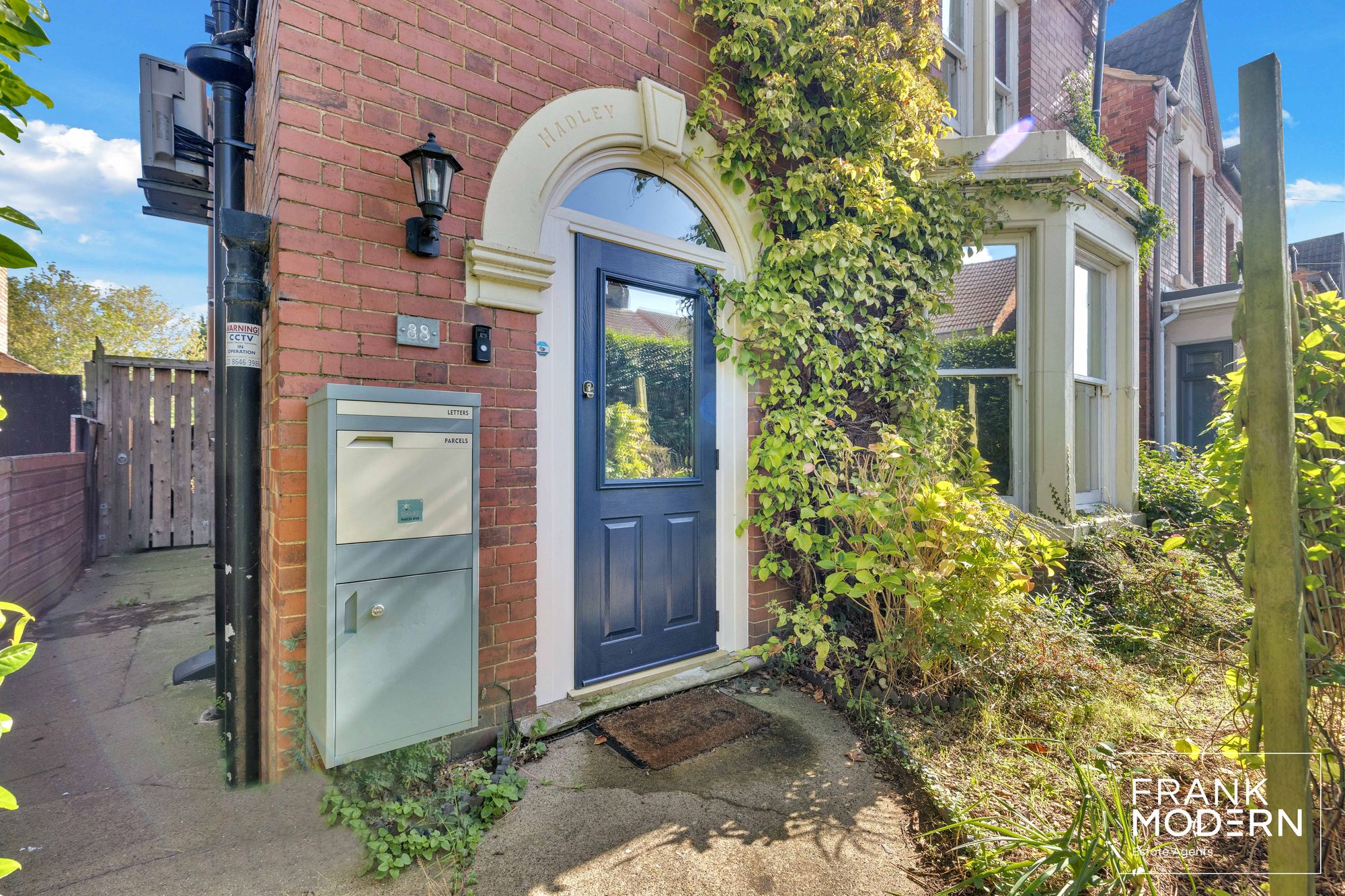 Aldermans Drive, Peterborough, PE3 Frank Modern