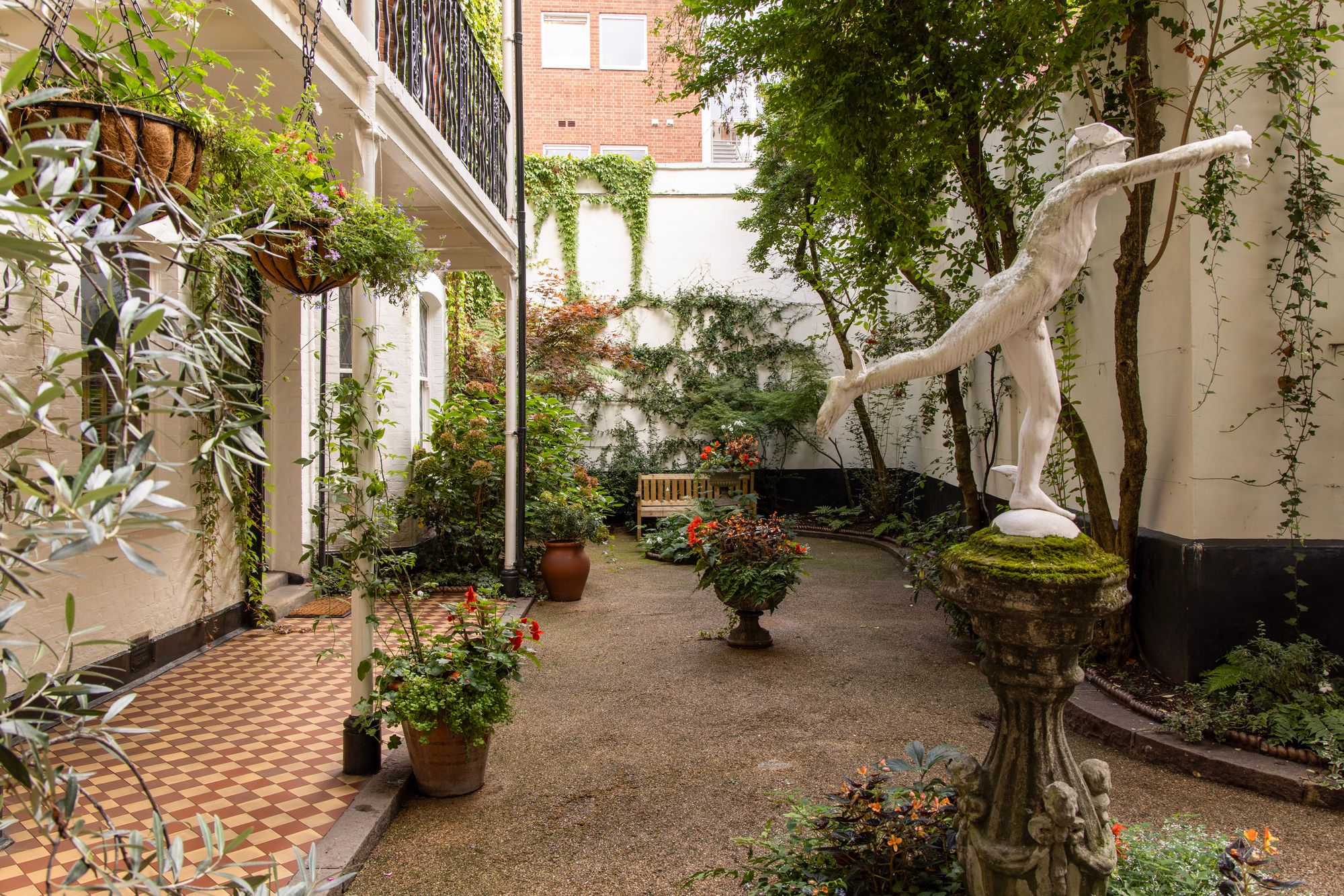 Story of Home - 17 St Andrews Mansions, Dorset Street - 24_Lo