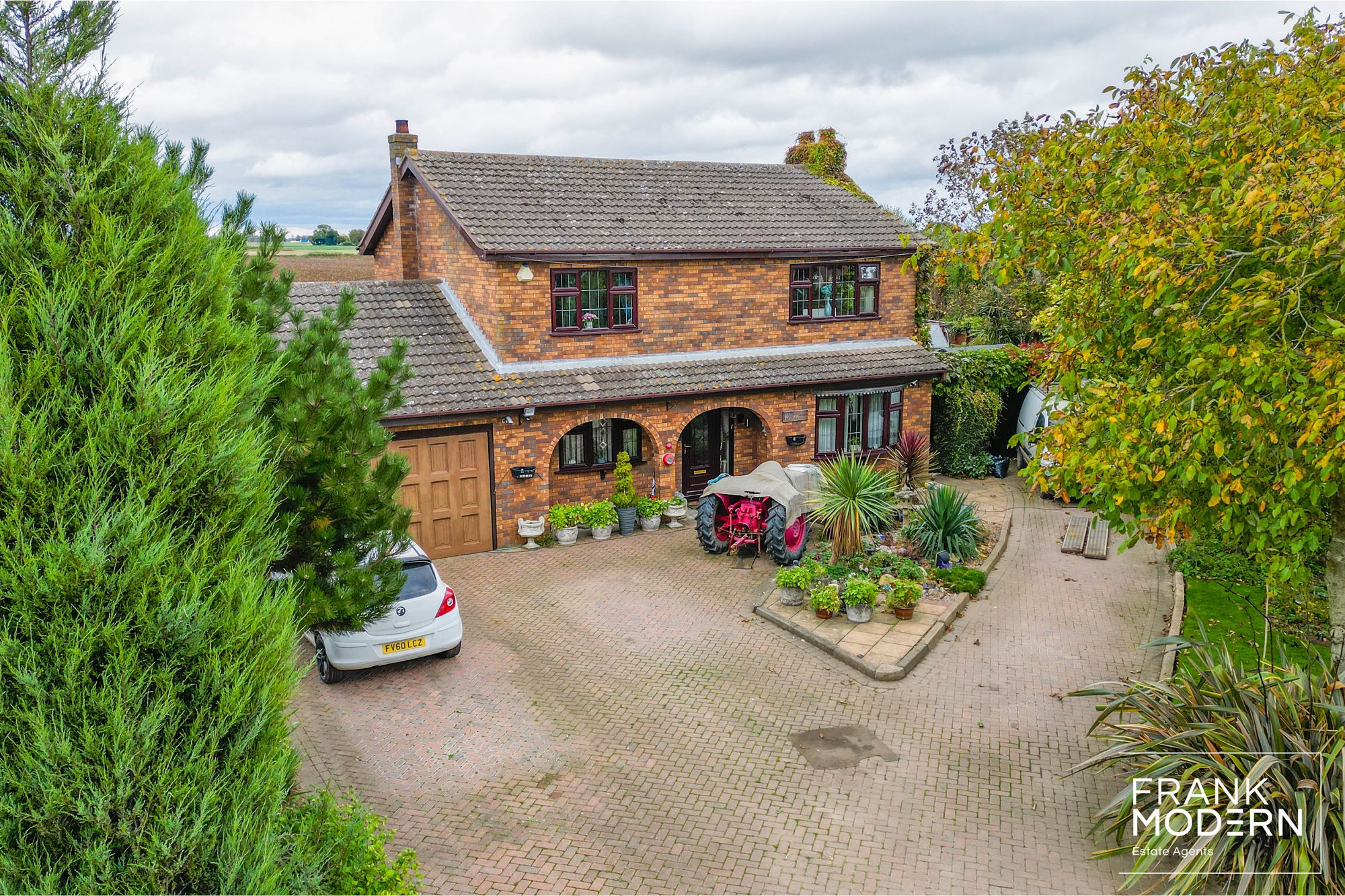 Pipwell Gate, Moulton Seas End, PE12 Frank Modern