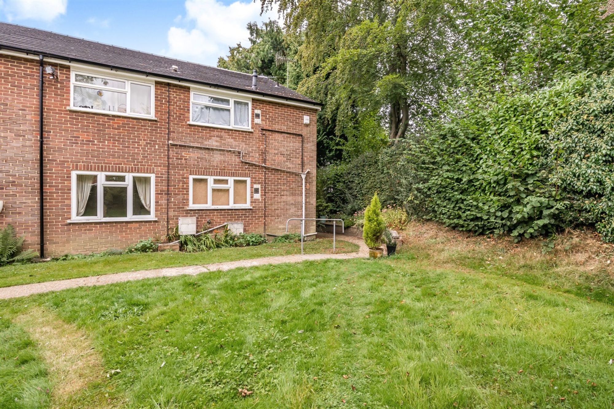 St. Christophers Green, Haslemere, GU27