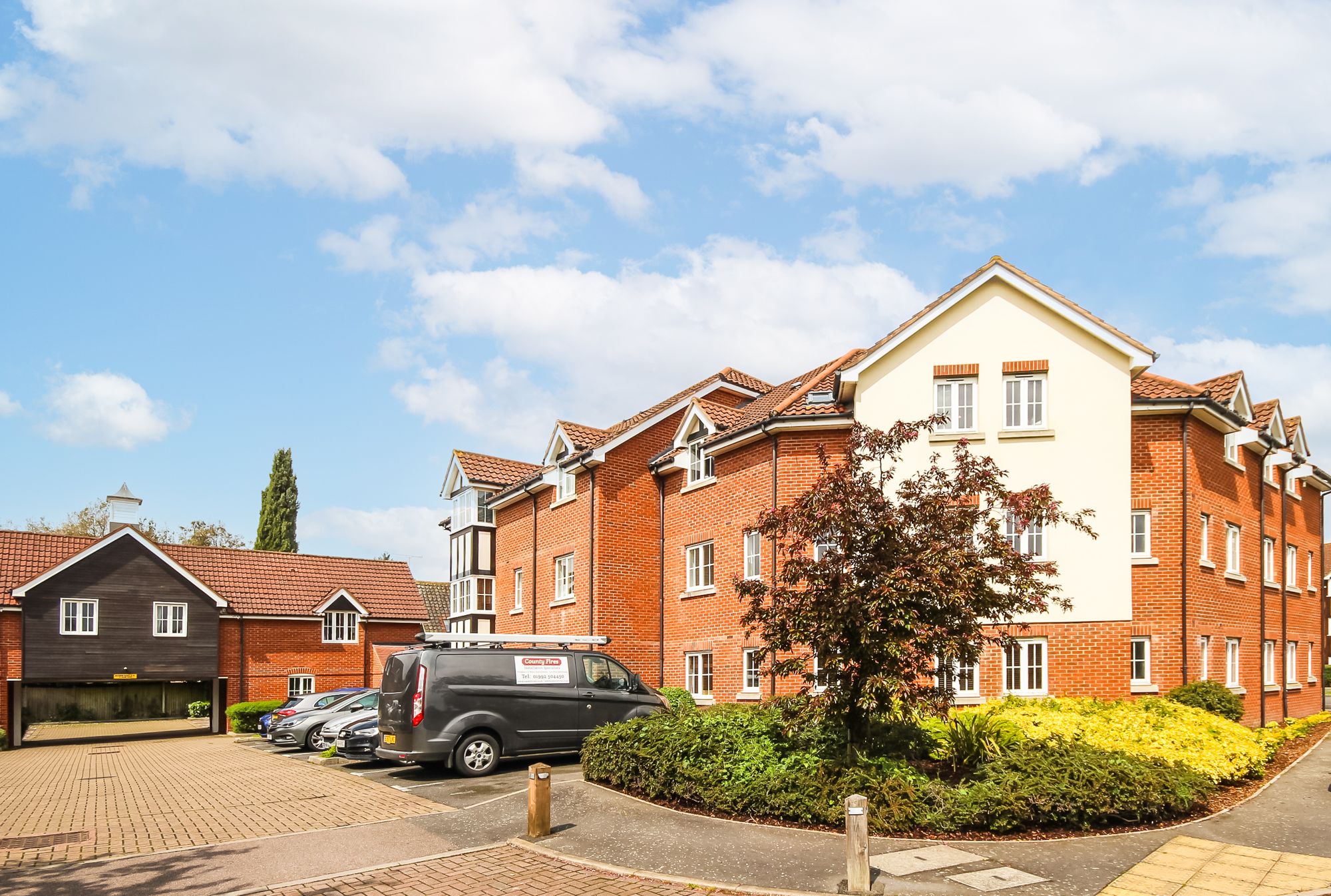 The Granary, Stanstead Abbotts, SG12 Elliot Heath