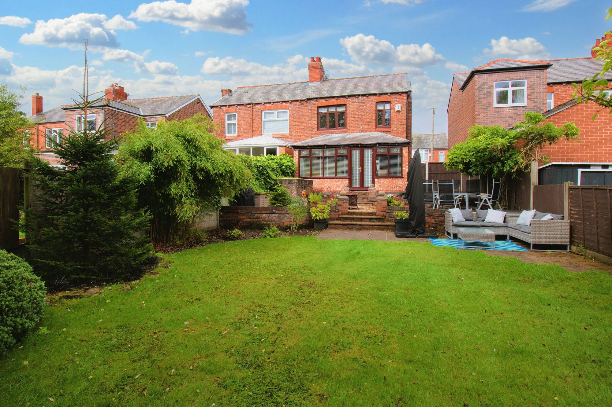 Moorfield Road, Dentons Green, WA10 Ashtons Estate Agency