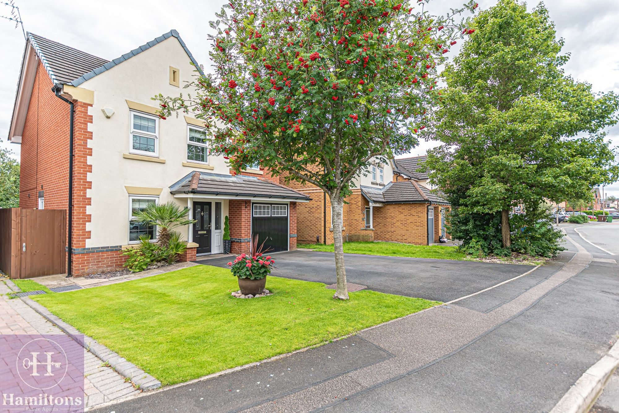 Priestfields, Leigh