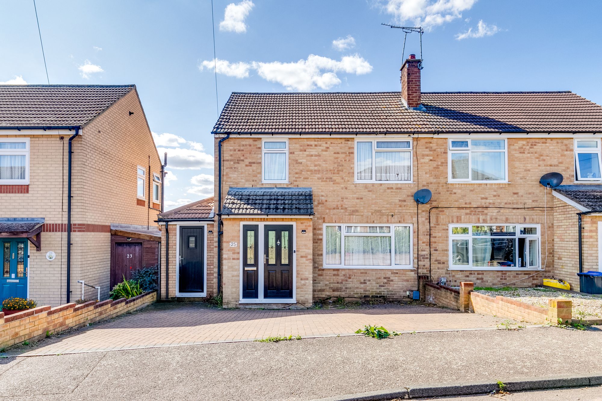 Properties Page 6 of 12 Elliot Heath