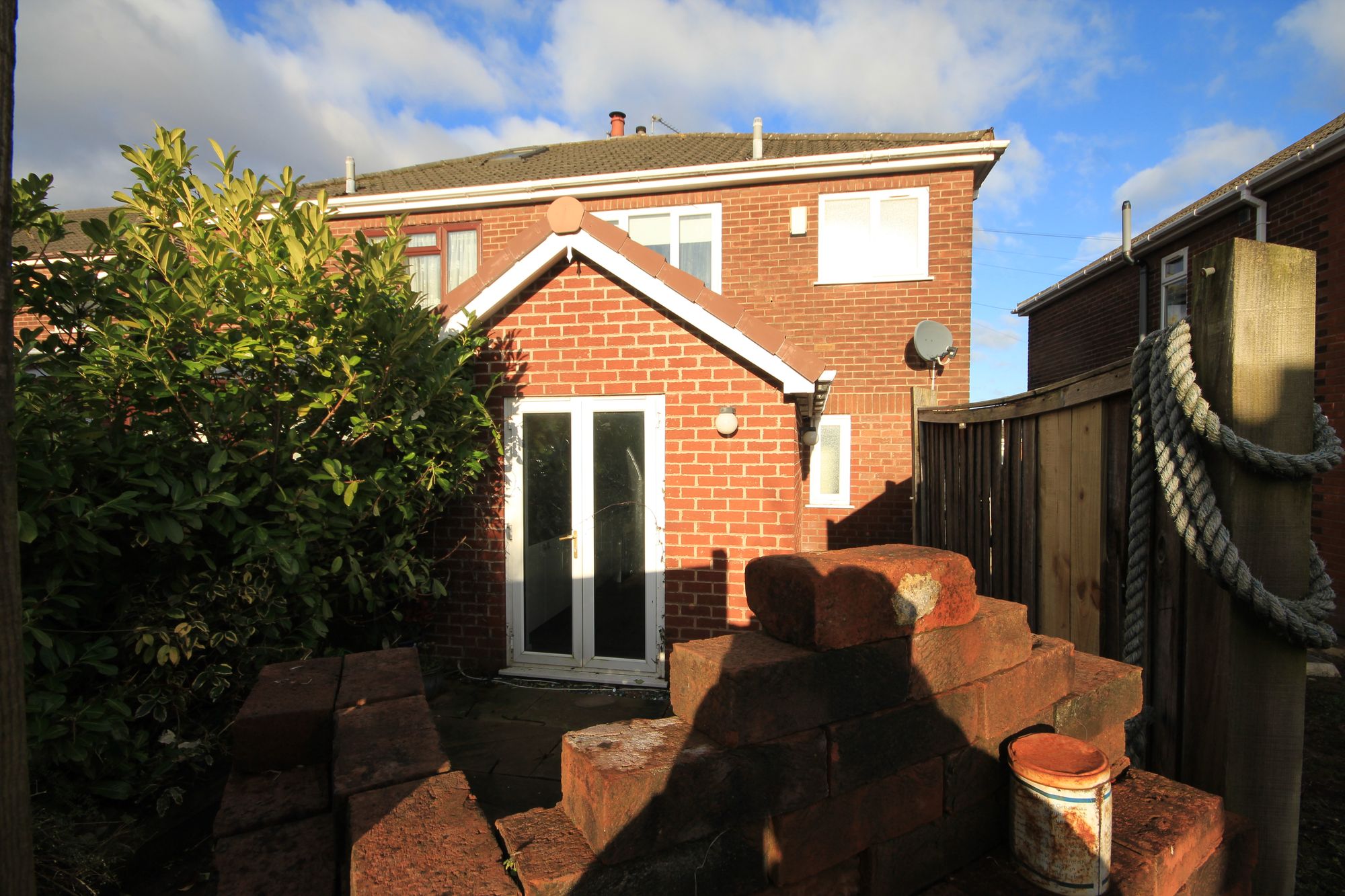 Milton Avenue, Newton-Le-Willows