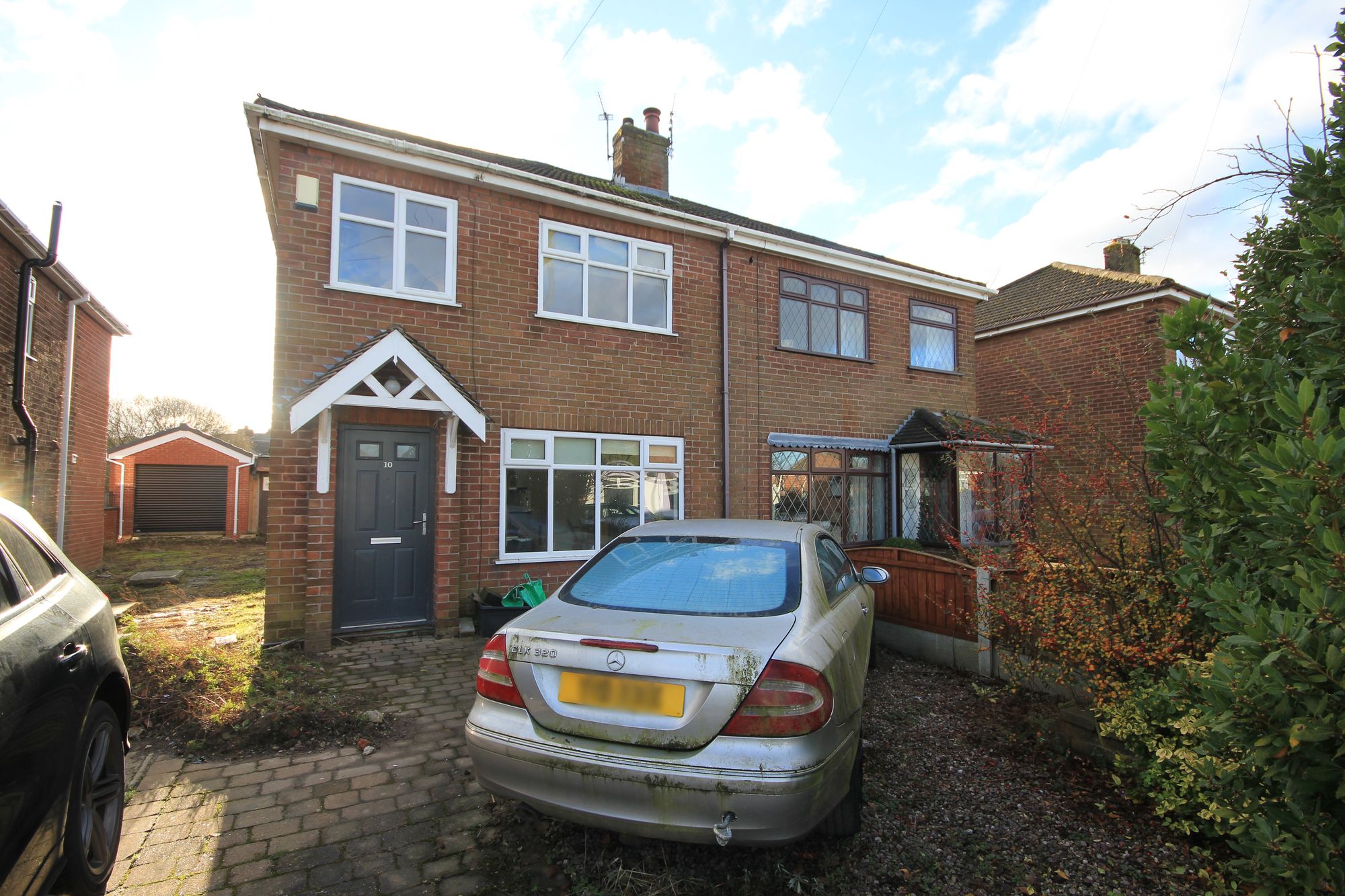 Milton Avenue, Newton-Le-Willows
