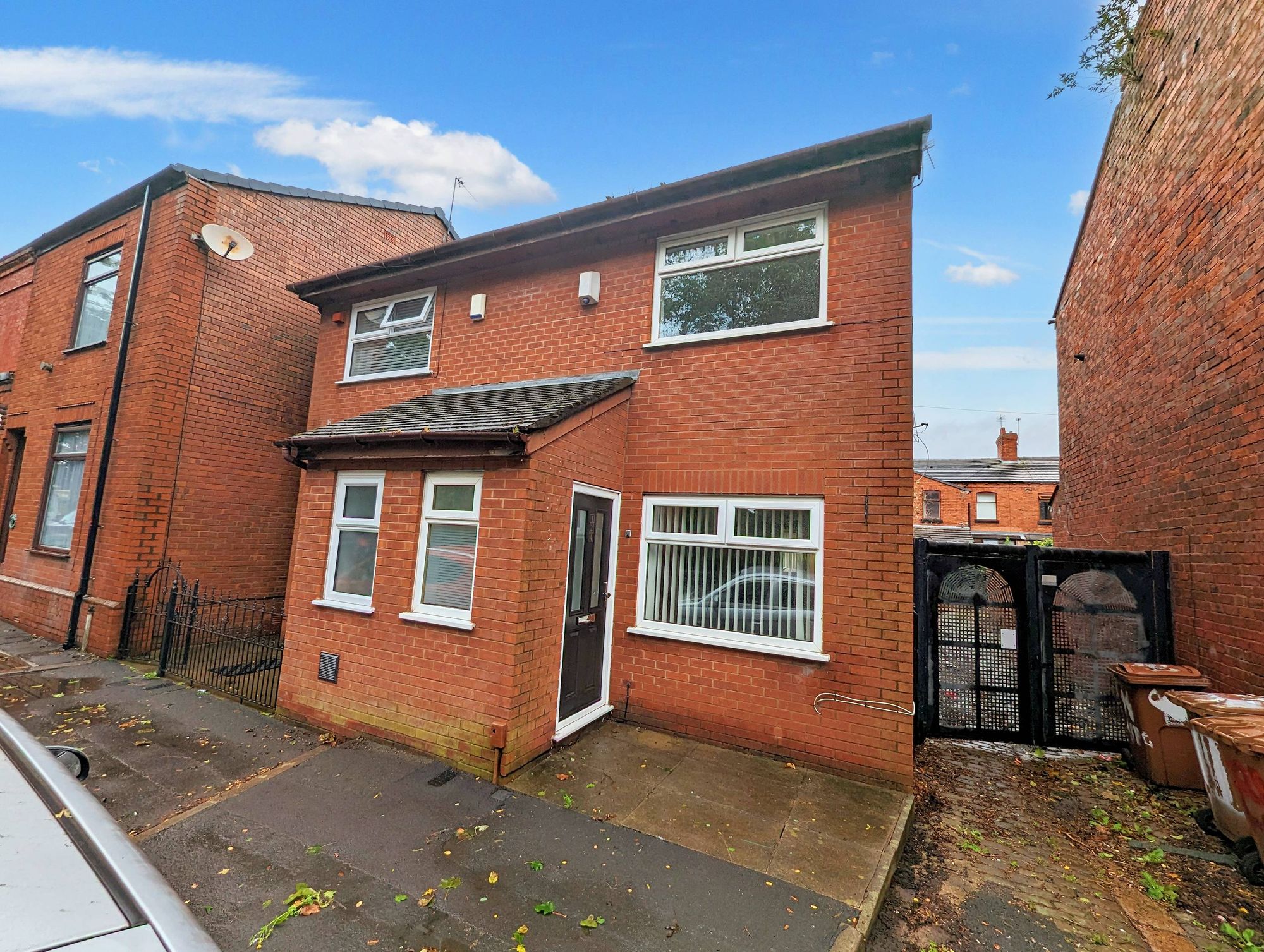 Lingholme Road, St. Helens