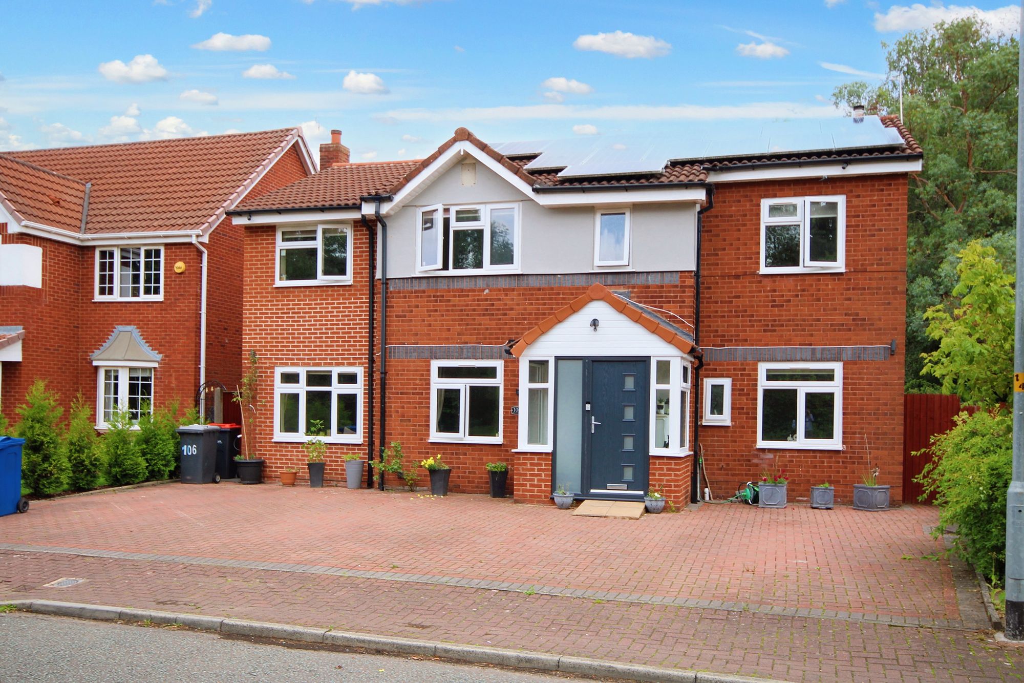 Falconers Green, Warrington
