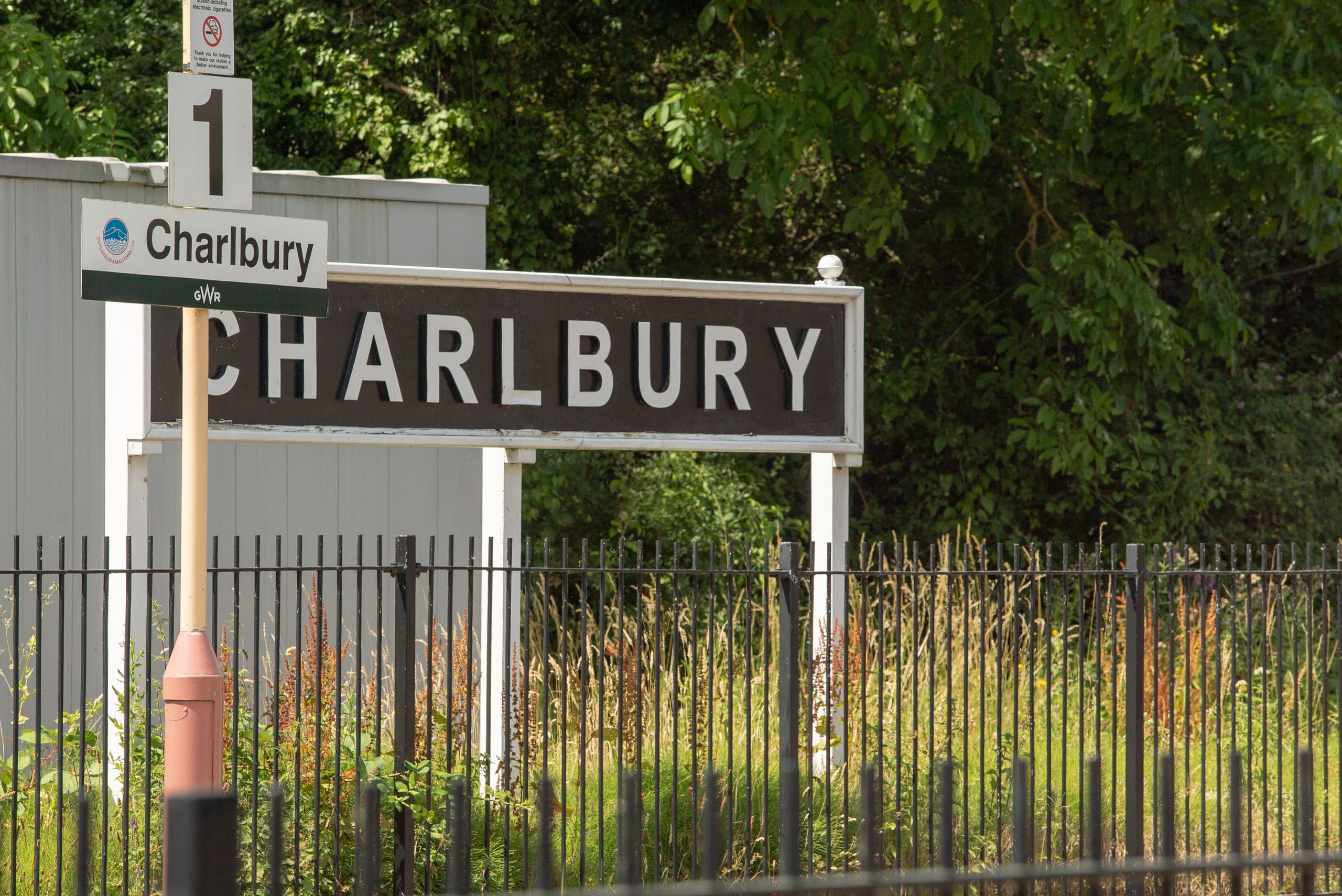 Charlbury Train Station